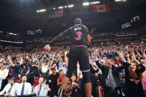  利物浦最后时刻绝杀热刺，争冠悬念持续升温  