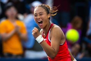  郑钦文强势晋级八强，中国金花闪耀法网