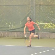  高校网球联赛激战正酣，学霸选手兼顾学业训练