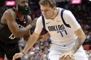  东契奇超神发挥独行侠轻取开拓者