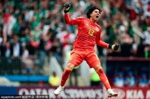  门将神勇扑救保清白，零封对手成就经典战役