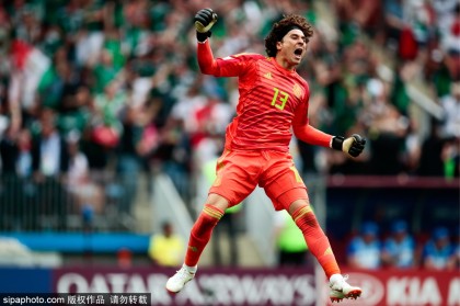  门将神勇扑救保清白，零封对手成就经典战役