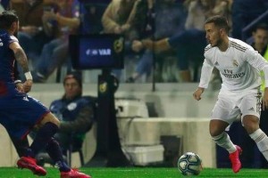  巴塞罗那爆冷负于保级队，卫冕之路遇阻  