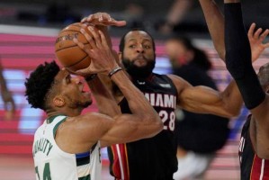  保罗双误葬送好局，痛失赛点遭对手逆转