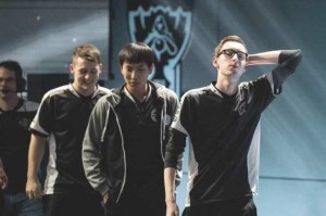  老将经验压制新生代，生死局沉稳拿下胜利  