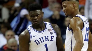  鹈鹕锡安威廉森暴扣连连压制对手