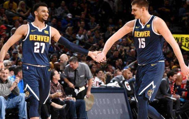  布克末节独得15分，太阳逆转战胜爵士队