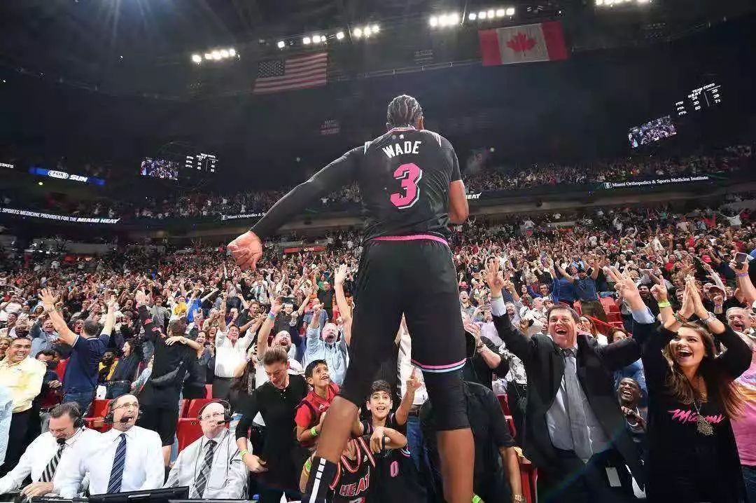  利物浦最后时刻绝杀热刺，争冠悬念持续升温  