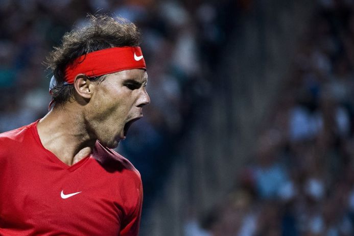  雨中激战考验意志，德约险胜晋级决赛