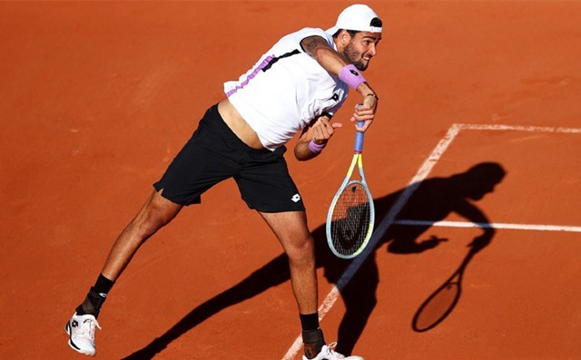  纳达尔红土称王斩获法网桂冠