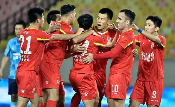  法网青少年组黑马突围，本土小将首夺桂冠