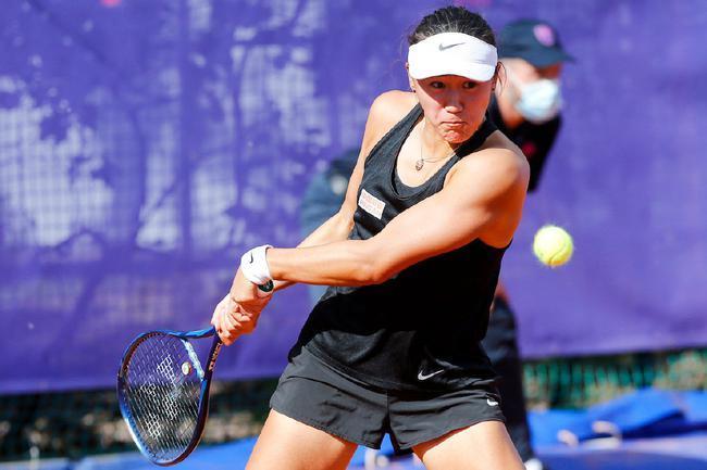  梅总温网决胜盘抢七，惊险捧起冠军奖杯