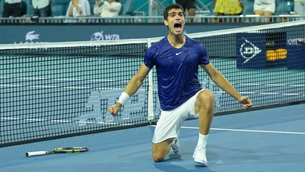  阿尔卡拉斯青春风暴，温网决赛创历史佳绩